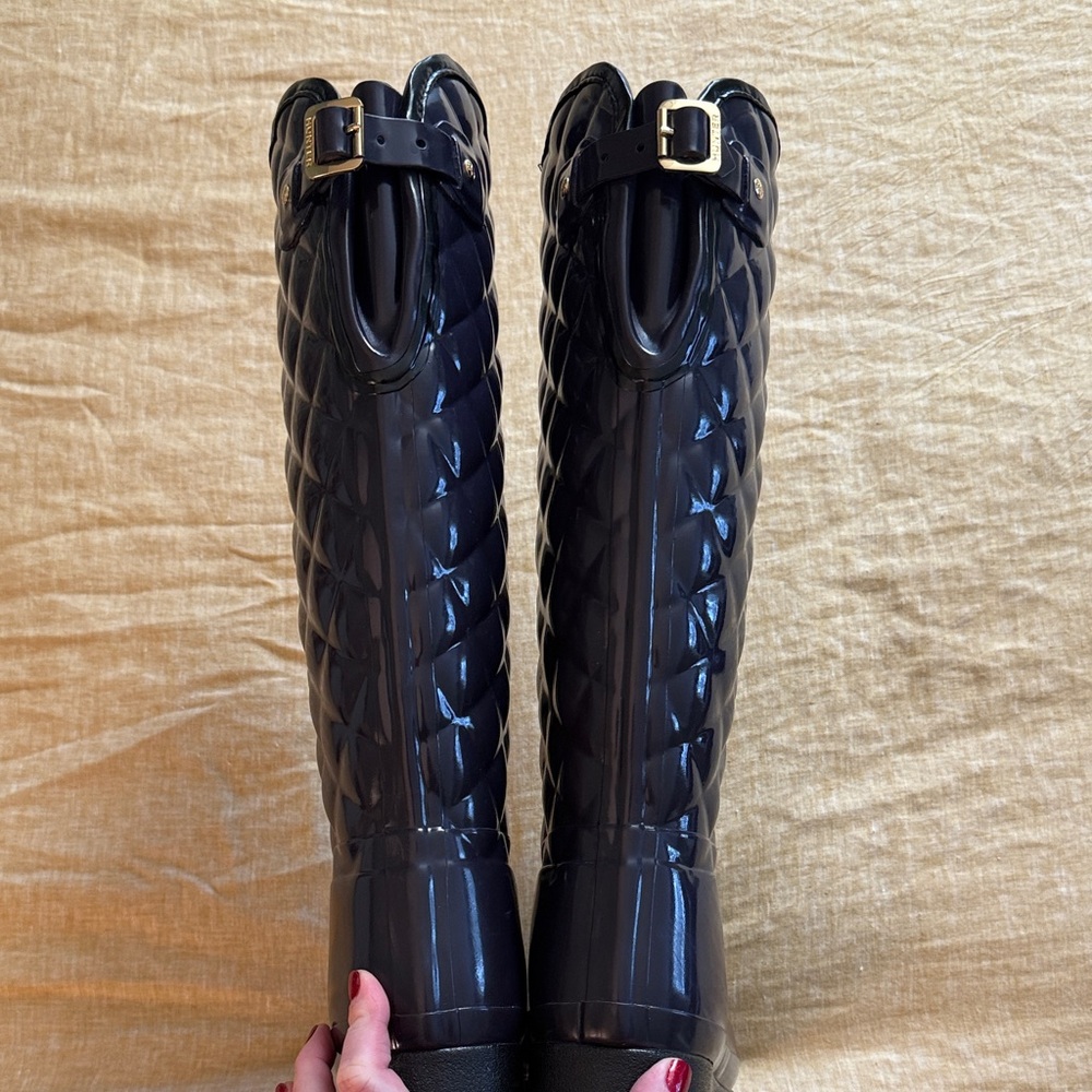 Hunter Refined Gloss Quilted Tall Rain Boot adjustable back - Picture 8 of 17